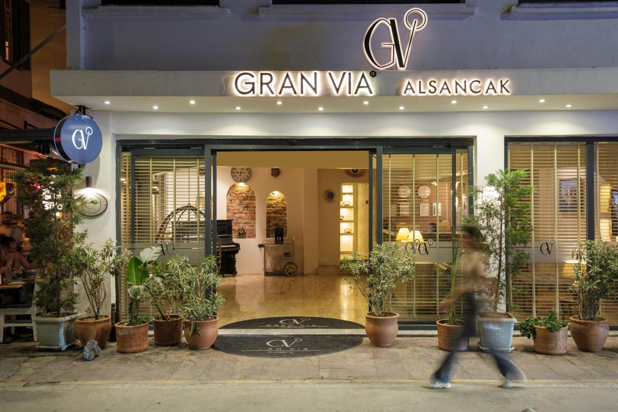 Gran Via Alsancak 5*